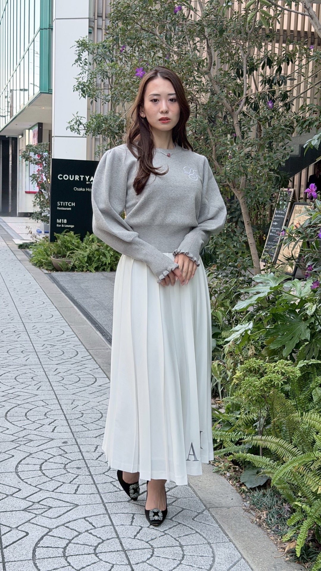 DOS刺繍ロゴニット