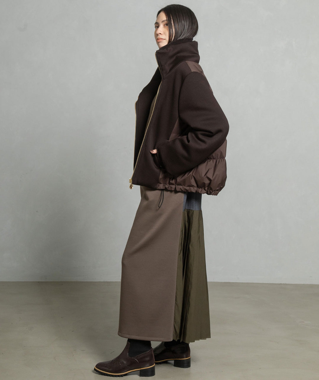 スタンドカラーダウンブルゾン