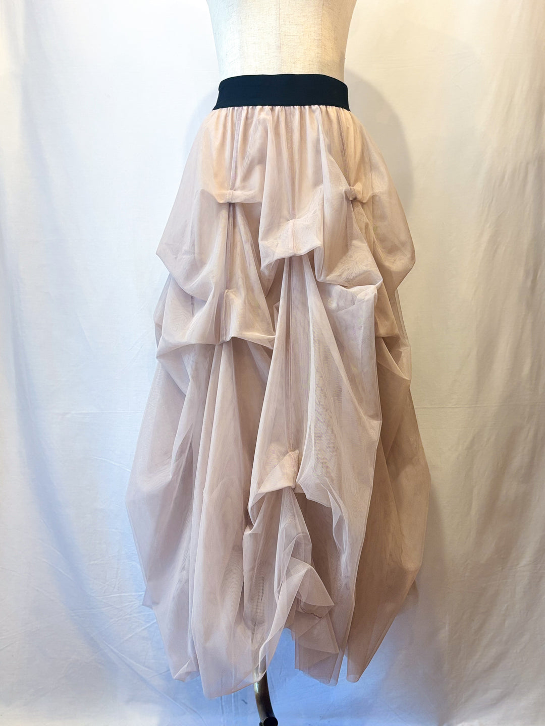 タックボリュームチュールスカート