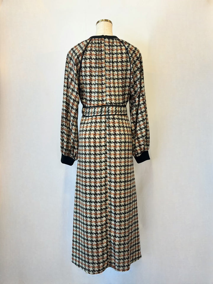 チェックワンピース