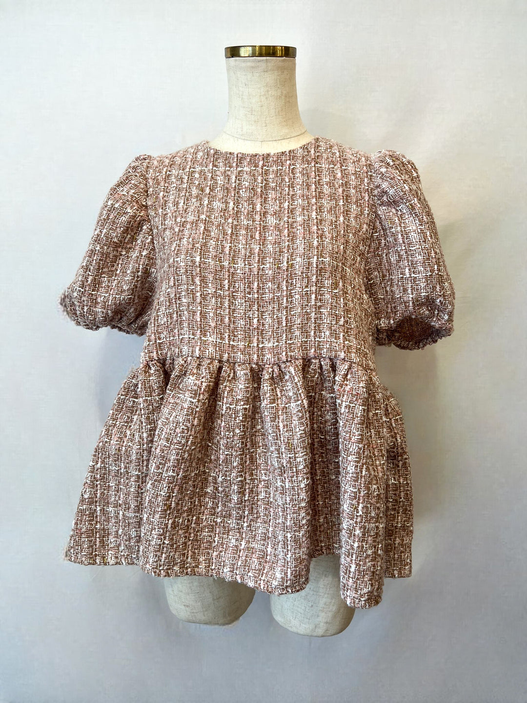 リボンツイードのペプラムブラウス