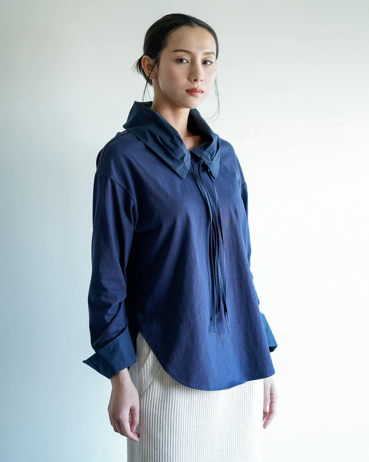 前後着用可能なダブルフェイスカラーカットソー