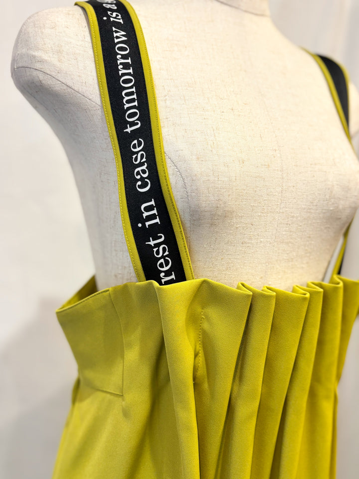 ロゴストラップジャンパースカート