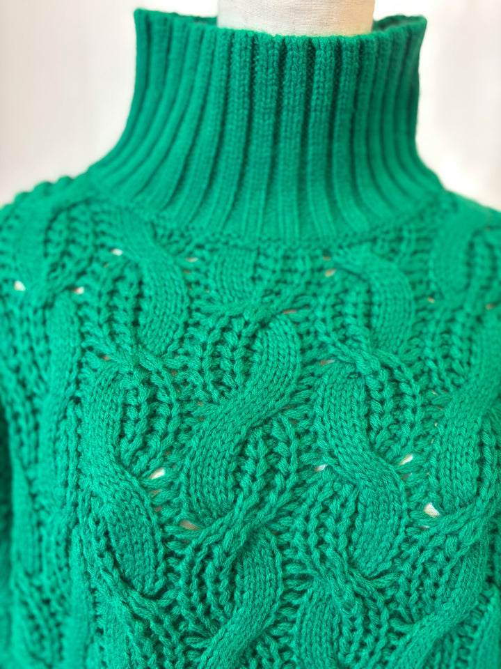 ハイネックざっくりニット