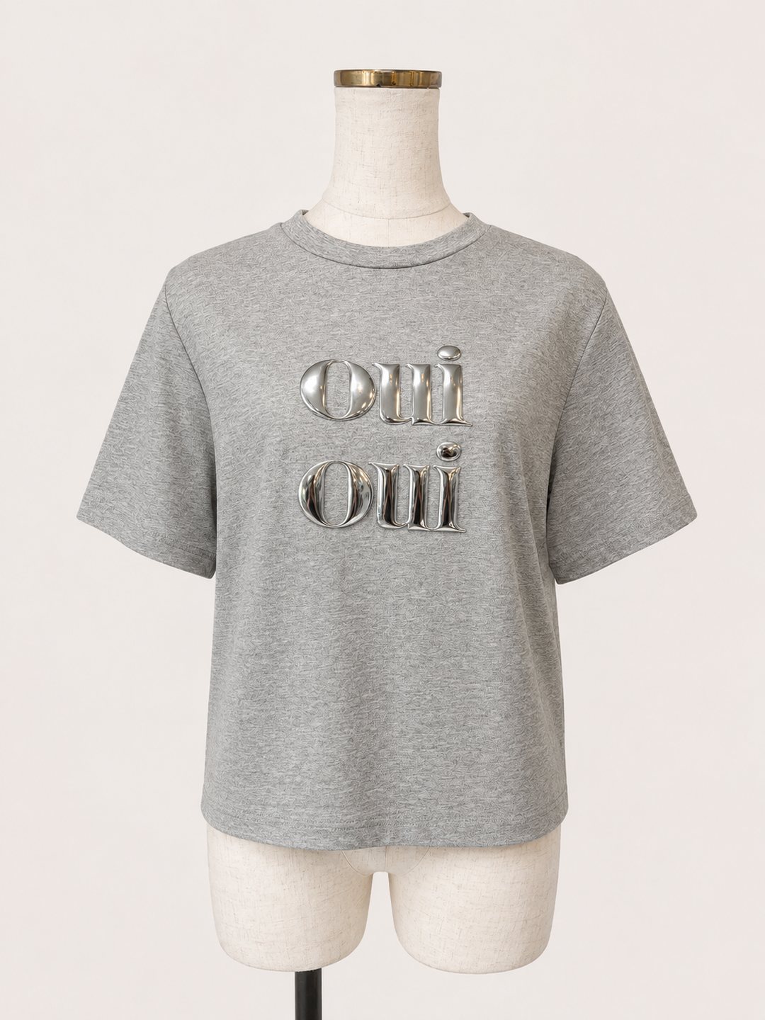 メタリック立体ロゴデザインTシャツ