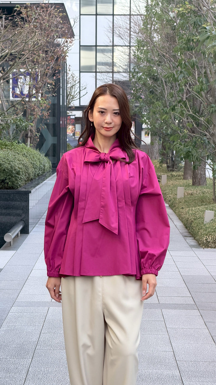 ボウタイプリーツシャツ