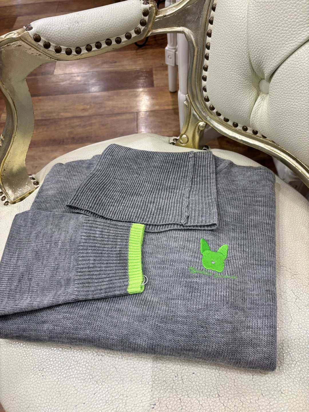 フレンチブル刺繍ニット