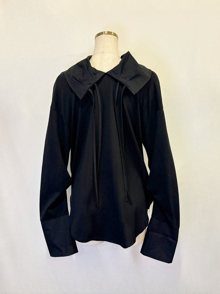 前後着用可能なダブルフェイスカラーカットソー