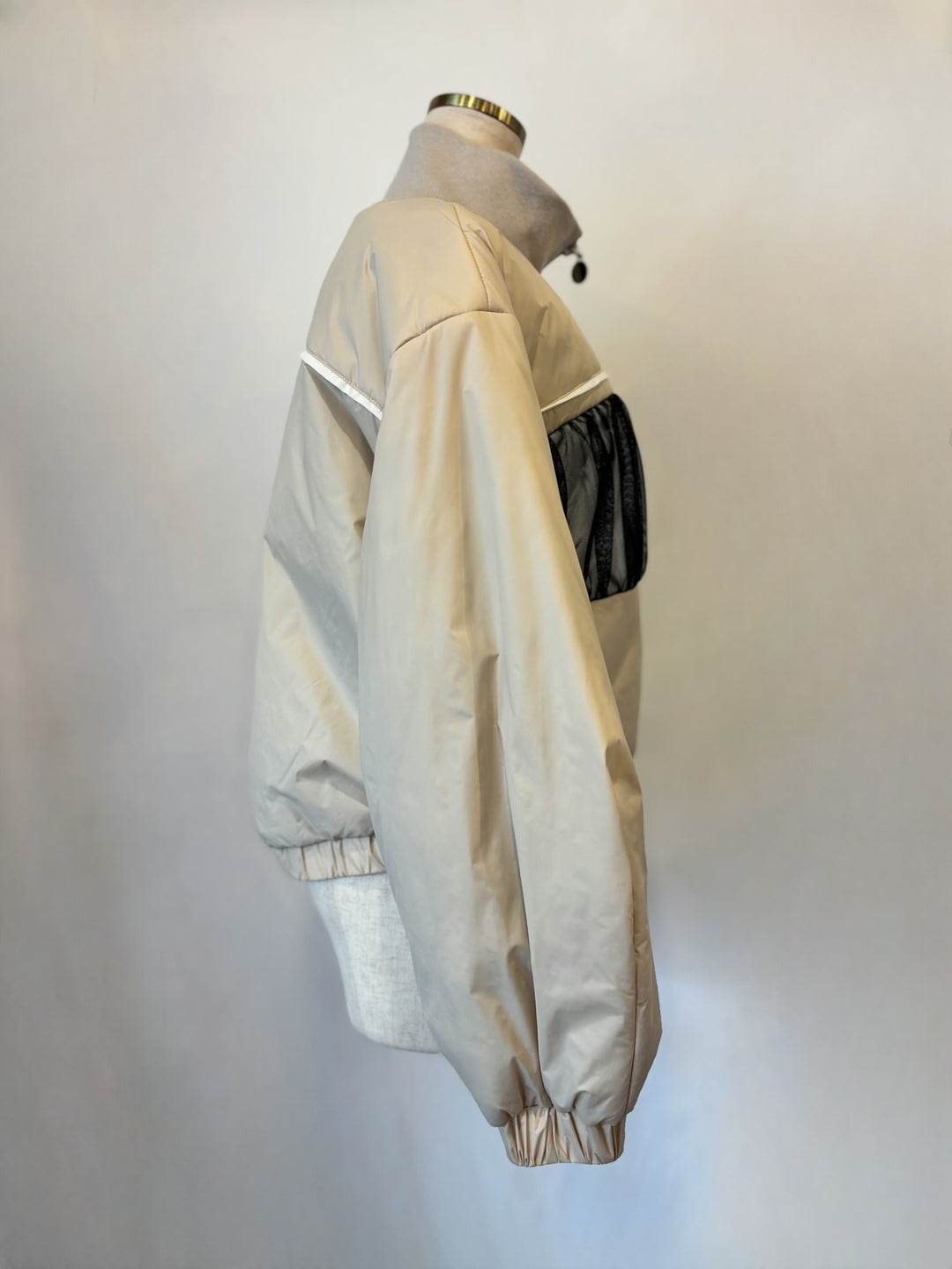 ショートブルゾン