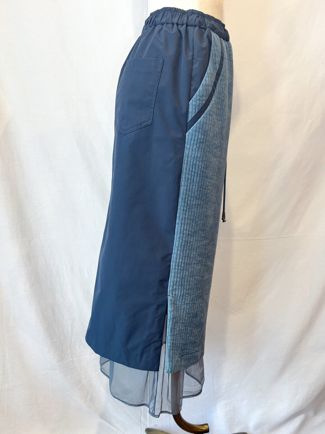 シアーヘムコーデュロイスカート