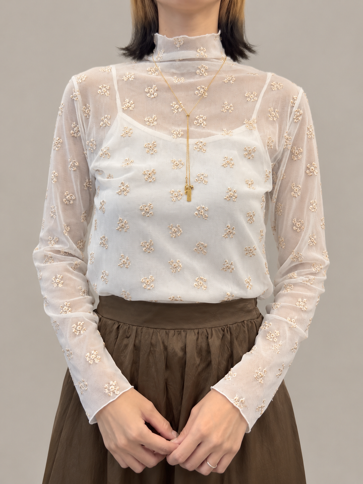 小花刺繍シアーハイネックトップス