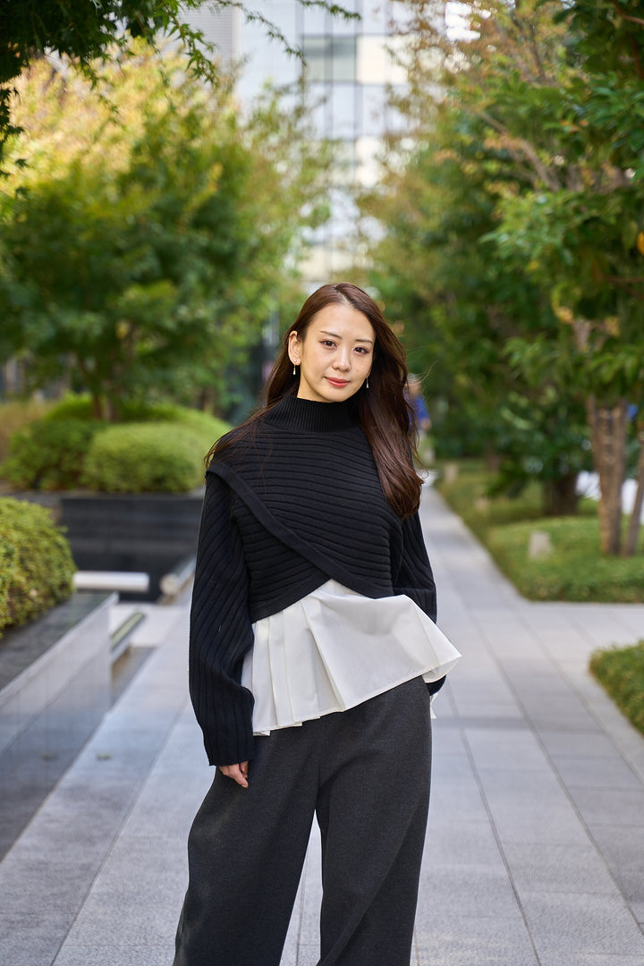 リブハイネックショート丈ニット