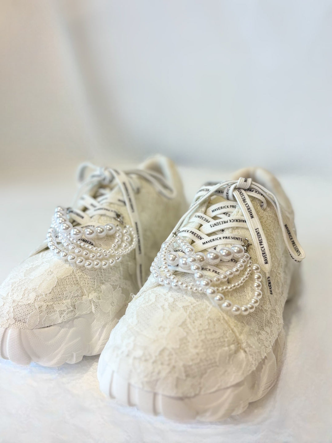 パール&レーススニーカー