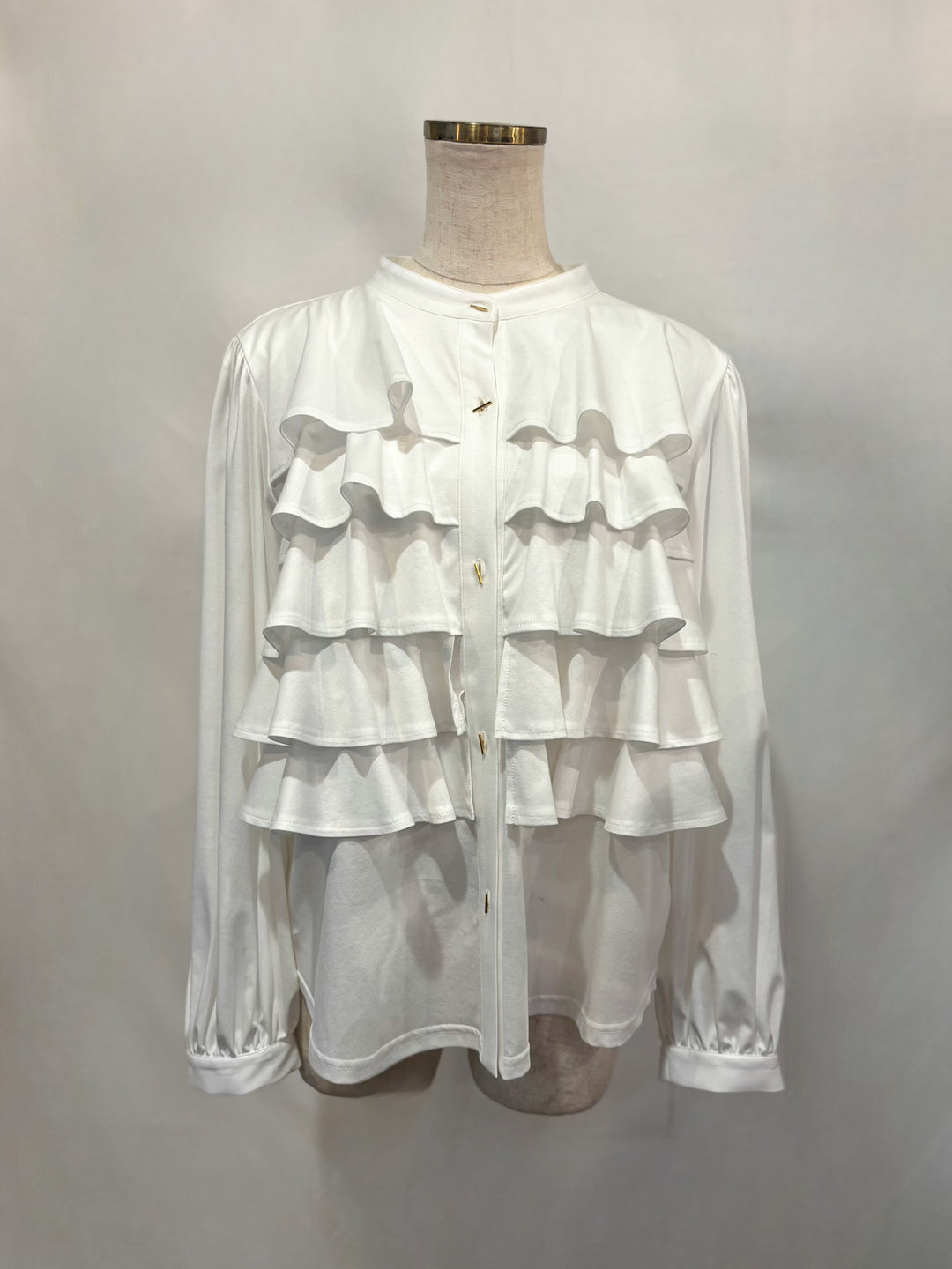 センターフリルブラウス