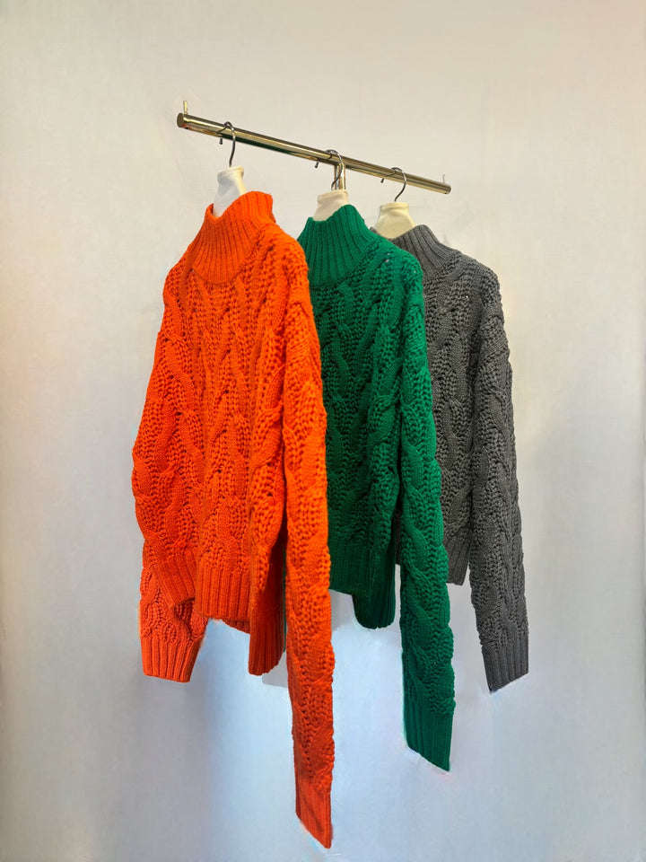 ハイネックざっくりニット