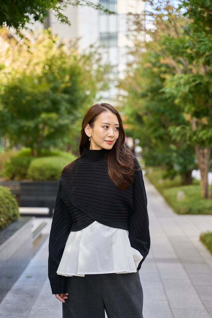 リブハイネックショート丈ニット