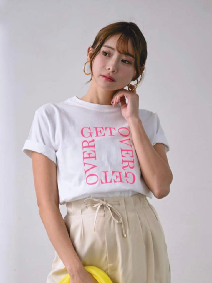 スクエアロゴTシャツ