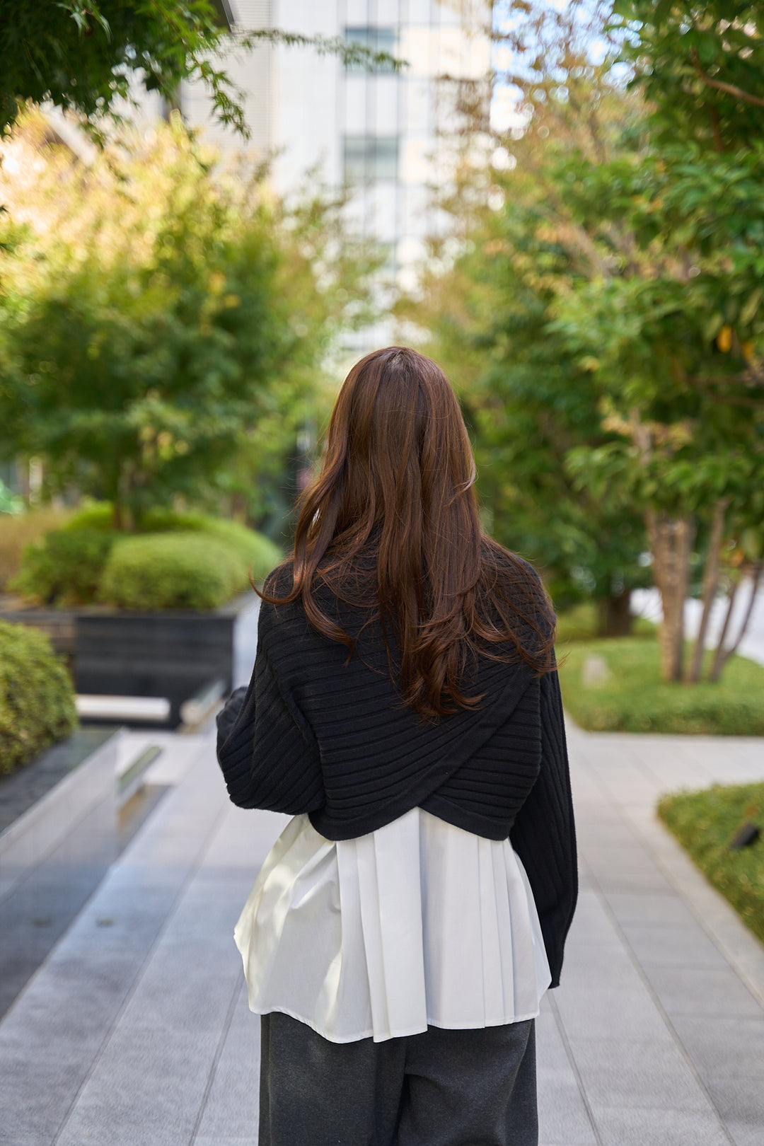 リブハイネックショート丈ニット