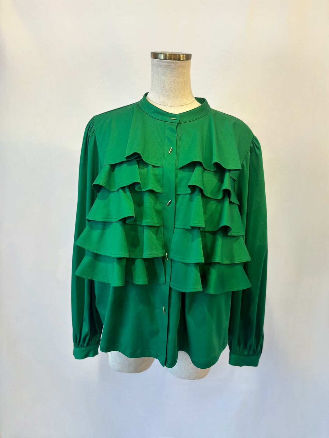 センターフリルブラウス