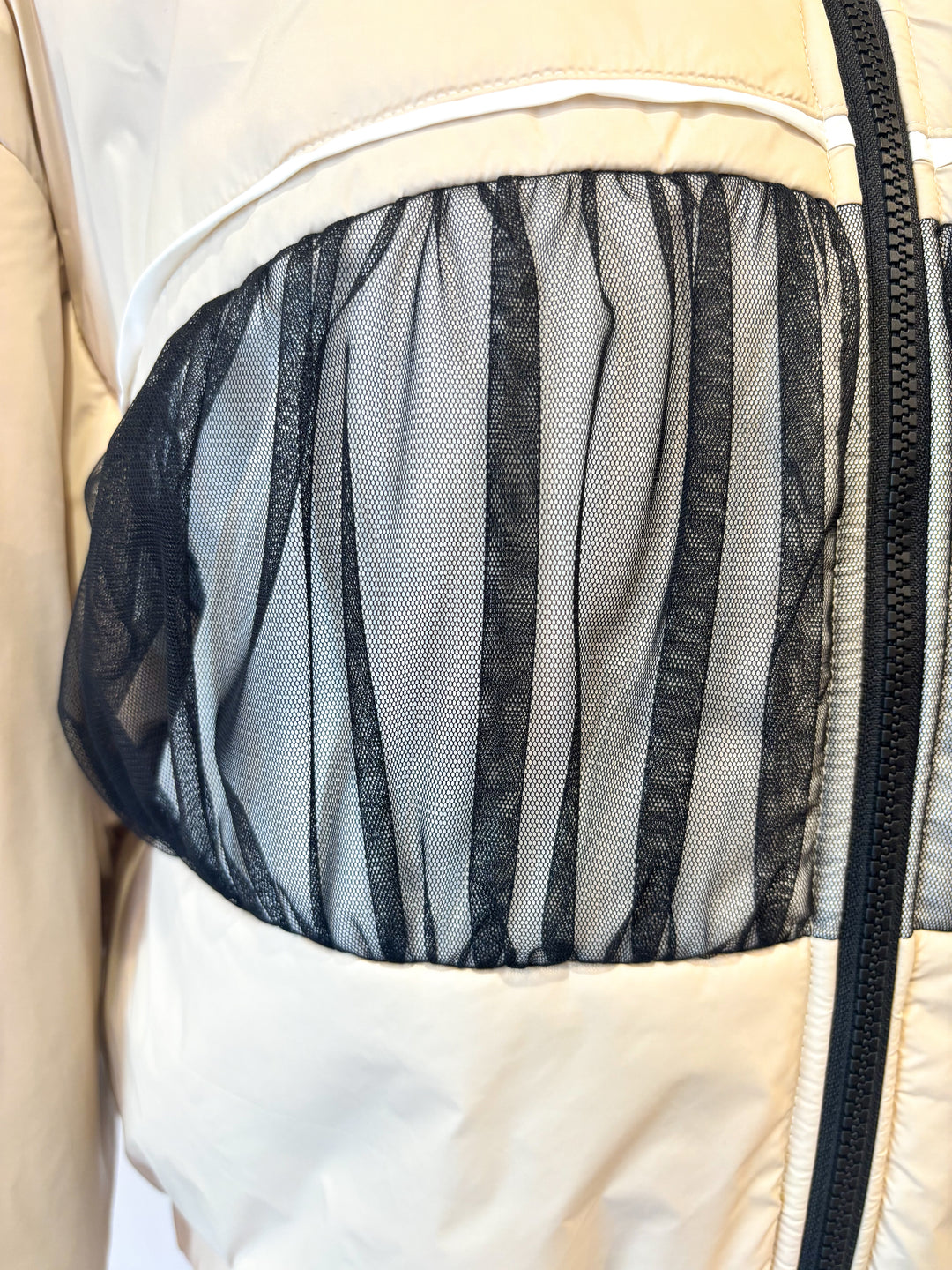 ショートブルゾン