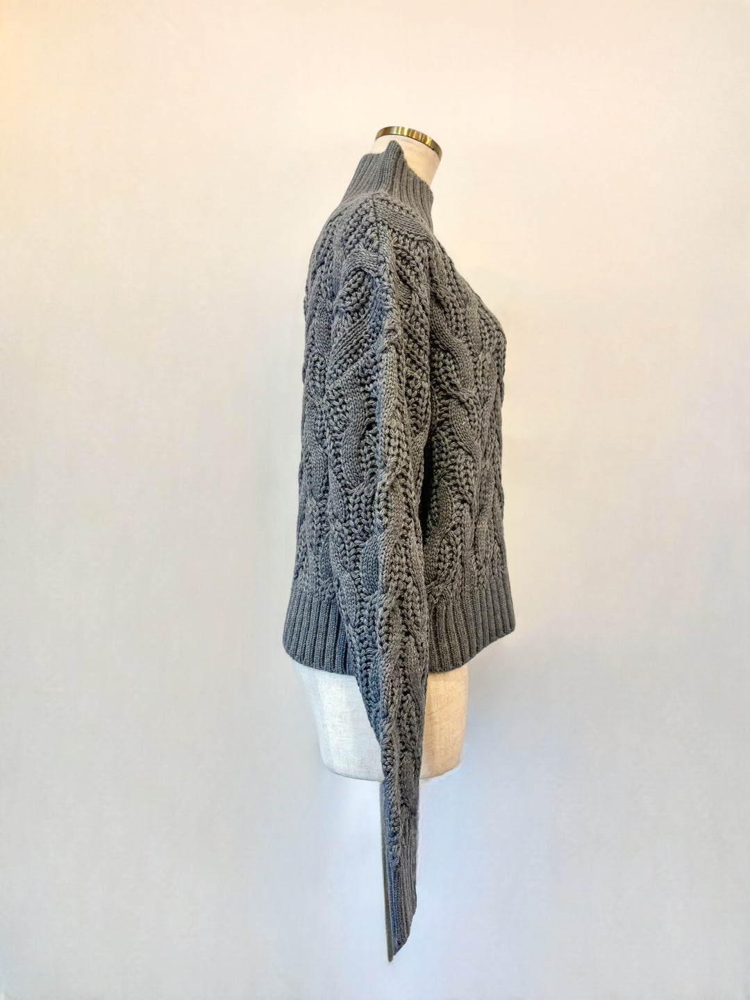 ハイネックざっくりニット