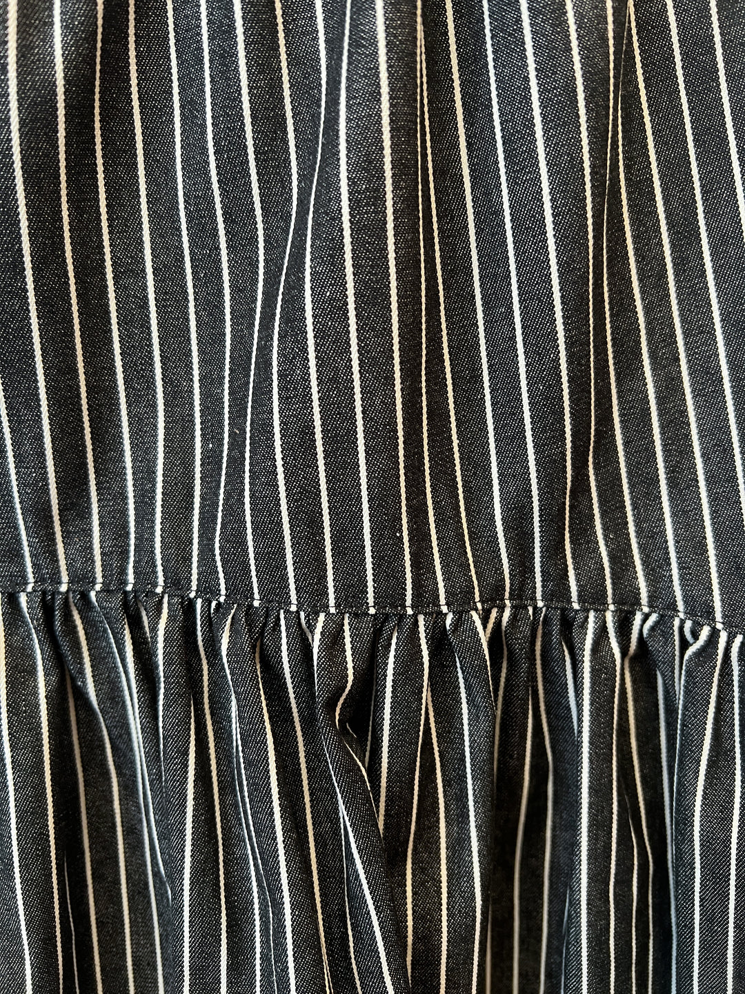 デニム風ストライプ生地の質感アップ写真