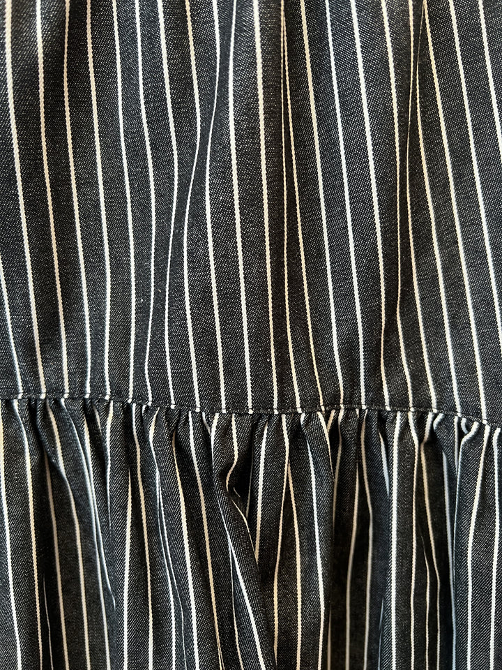 デニム風ストライプ生地の質感アップ写真
