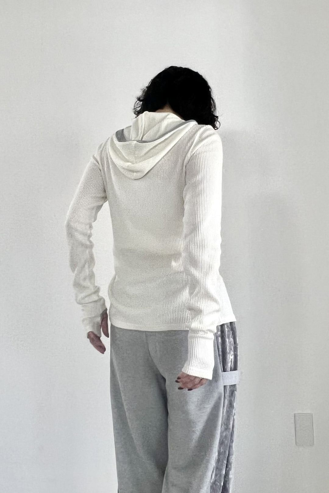 バイカラーパイピングリブフーディー