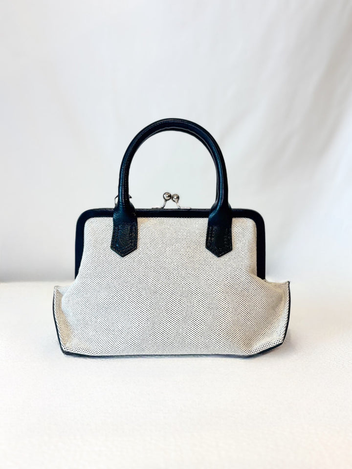 モノトーンレザーハンドバッグ