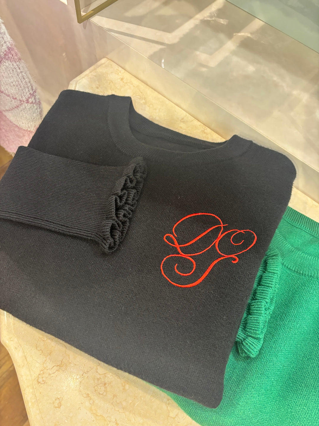 DOS刺繍ロゴニット