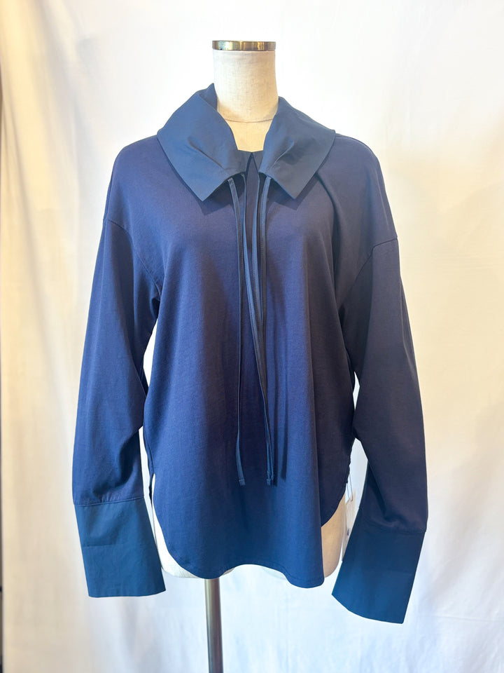 前後着用可能なダブルフェイスカラーカットソー