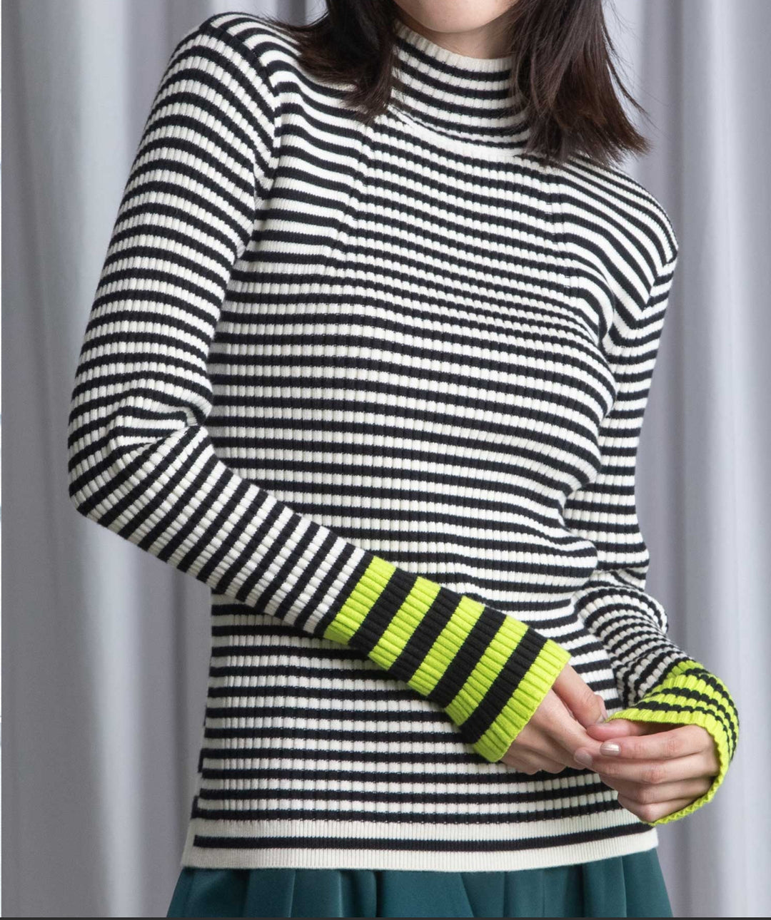 ボーダータートルニット