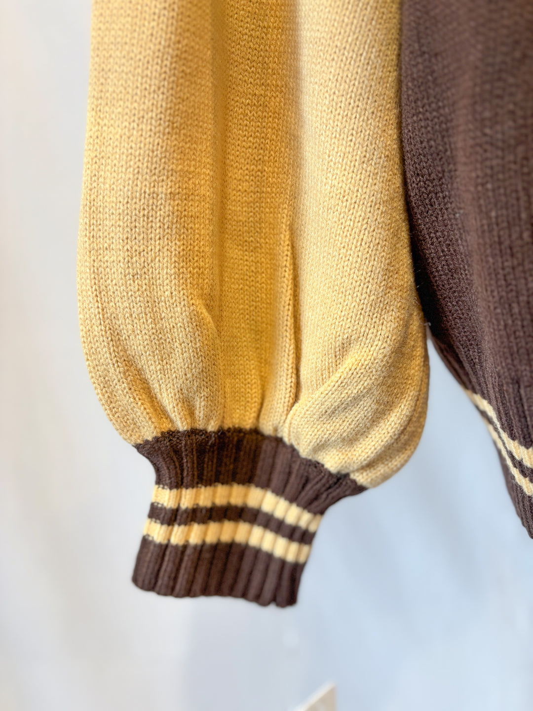 ニットスタジャン