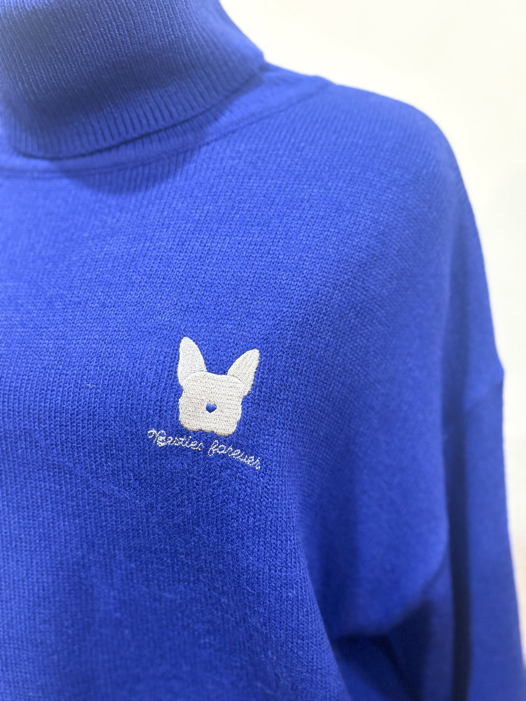 フレンチブル刺繍ニット