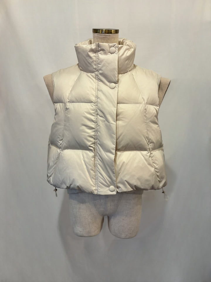 ショートダウンベスト