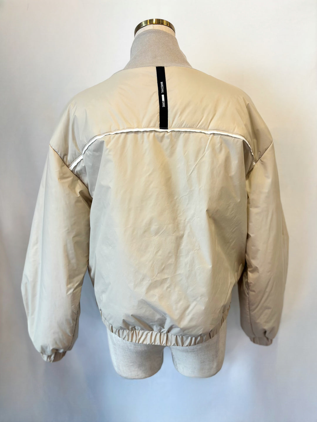 ショートブルゾン