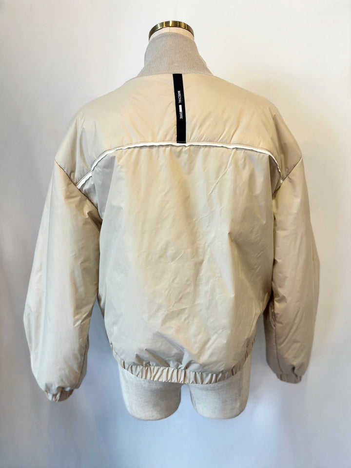 ショートブルゾン