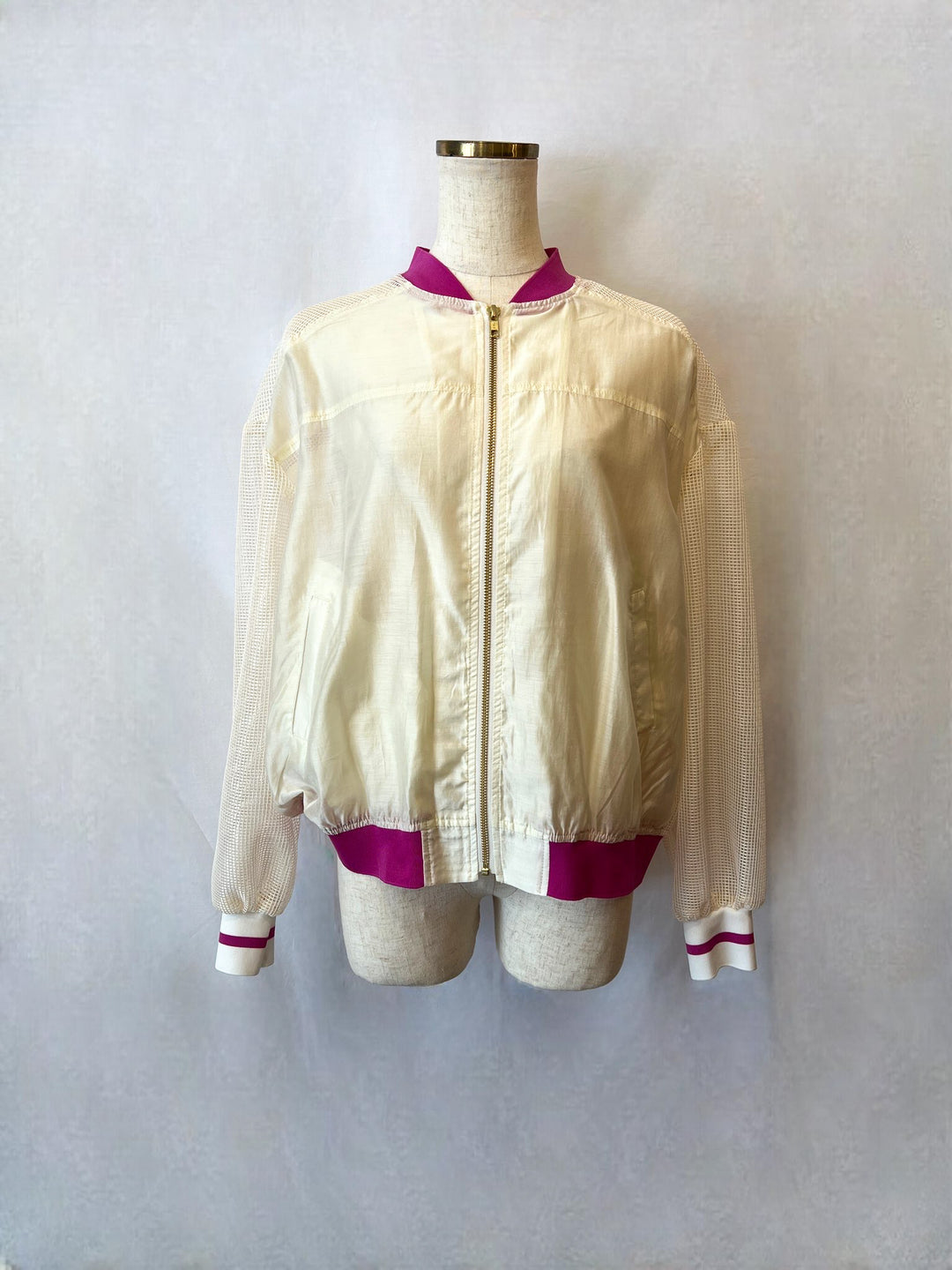 配色ラインとメッシュ切替ブルゾン（オートミール）