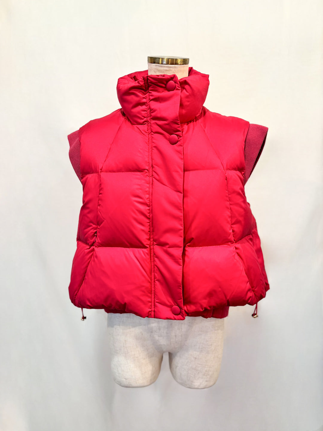 ショートダウンベスト