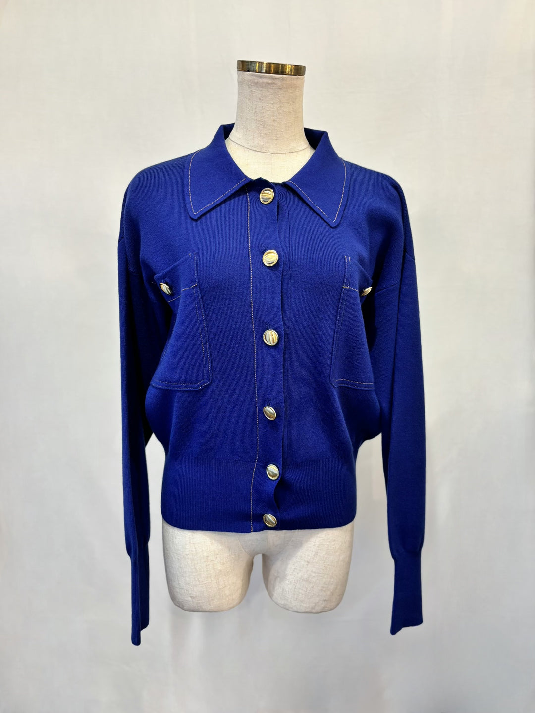 ステッチゴールドボタンニットカーデ