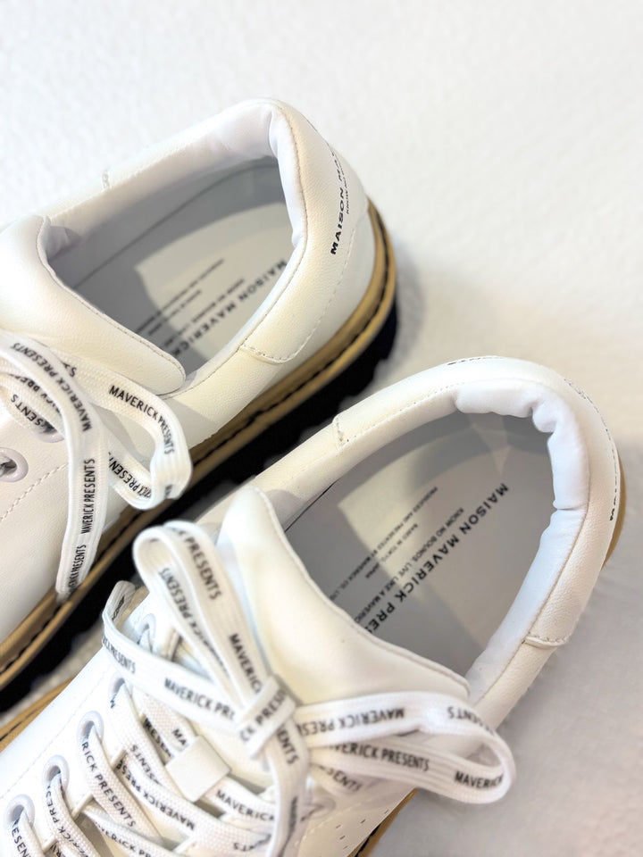 ロゴレースアップシューズ