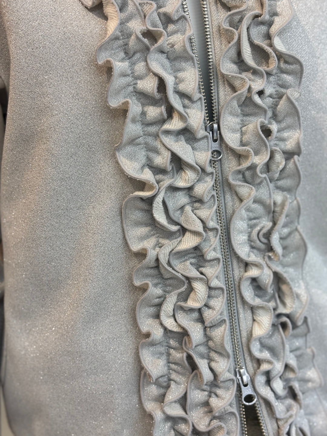 フリルパーカー