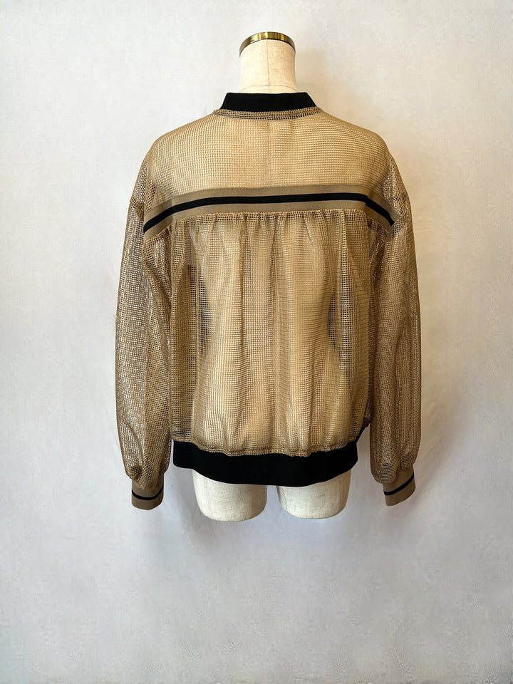 配色ラインとメッシュ切替ブルゾン（ベージュ・背面）