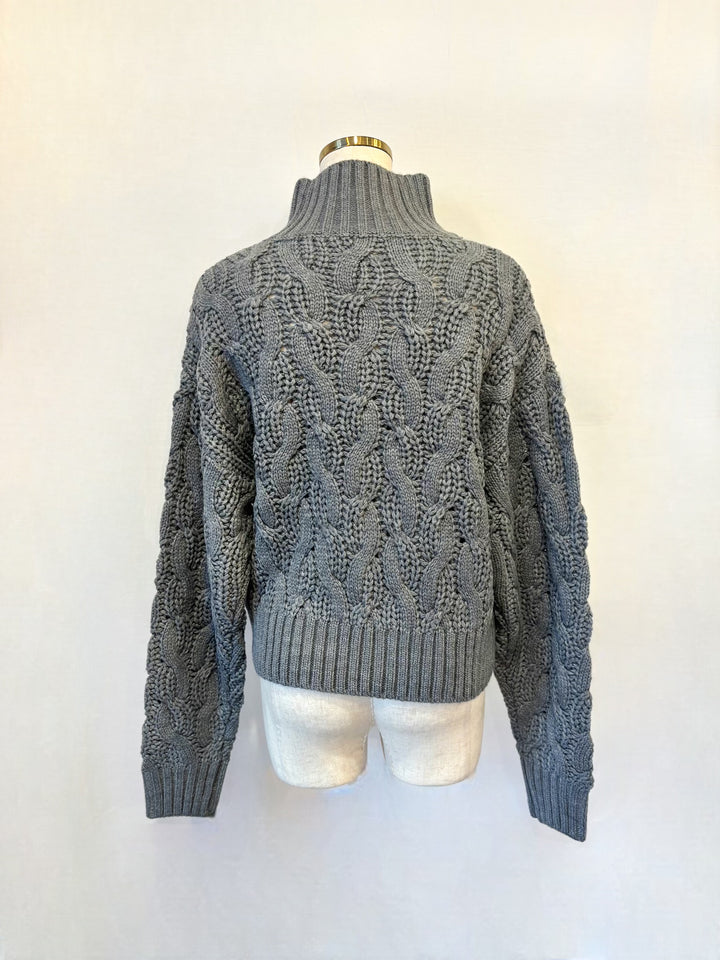 ハイネックざっくりニット