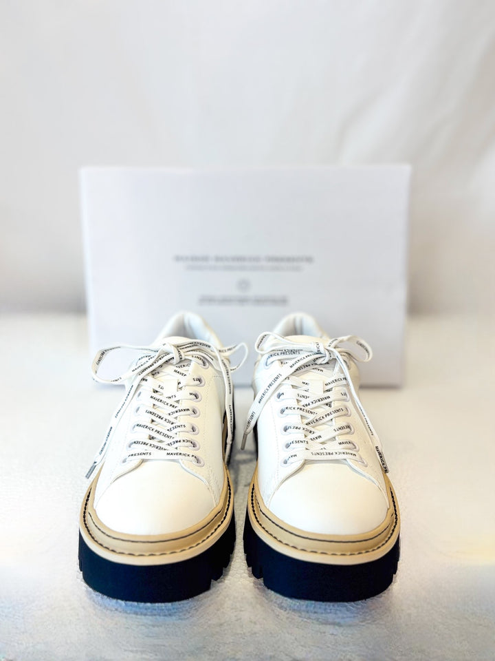 ロゴレースアップシューズ