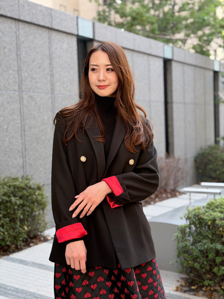 裏地カラーが映えるジャケット – DOS DIOSAS