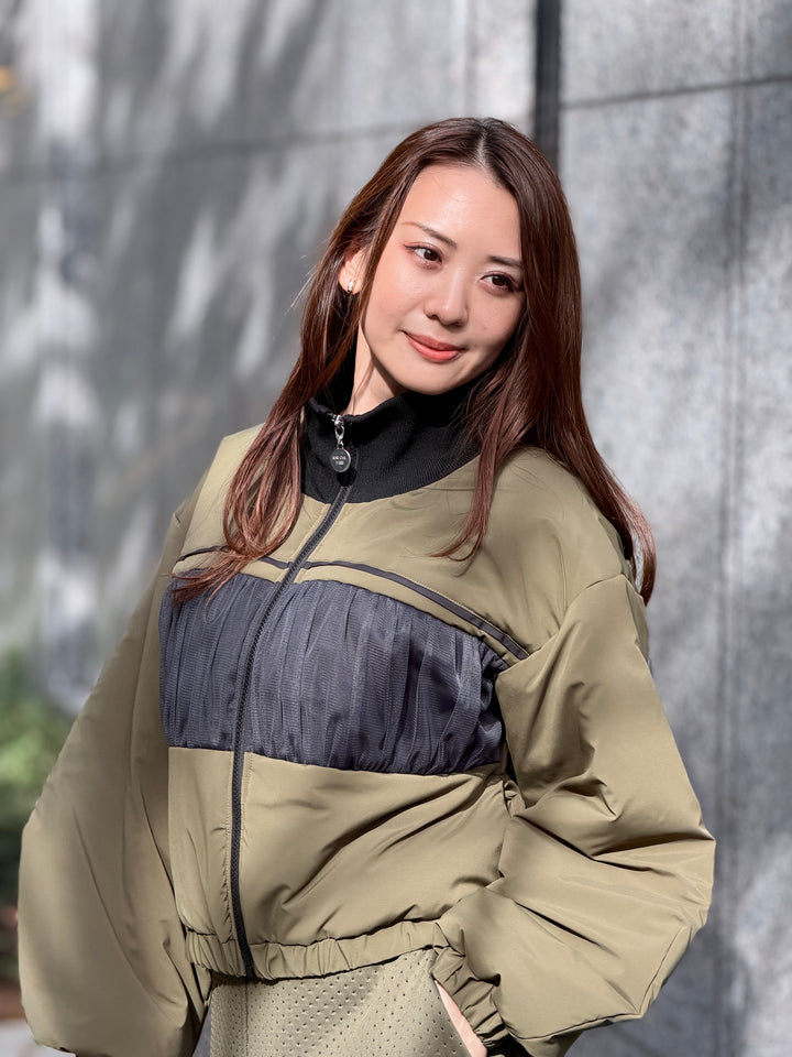 ショートブルゾン