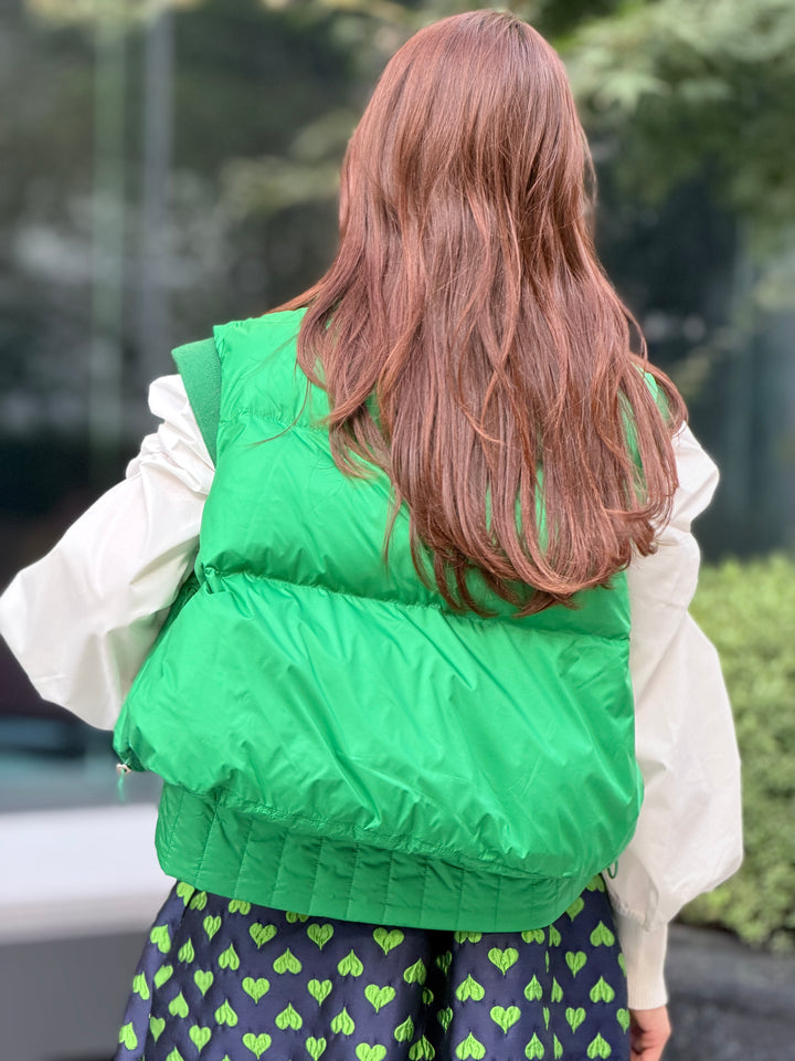 ショートダウンベスト