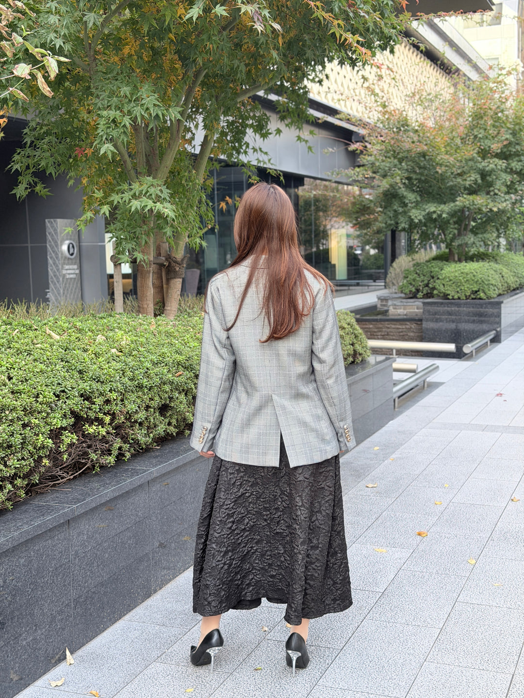 裏地カラーが映えるジャケット