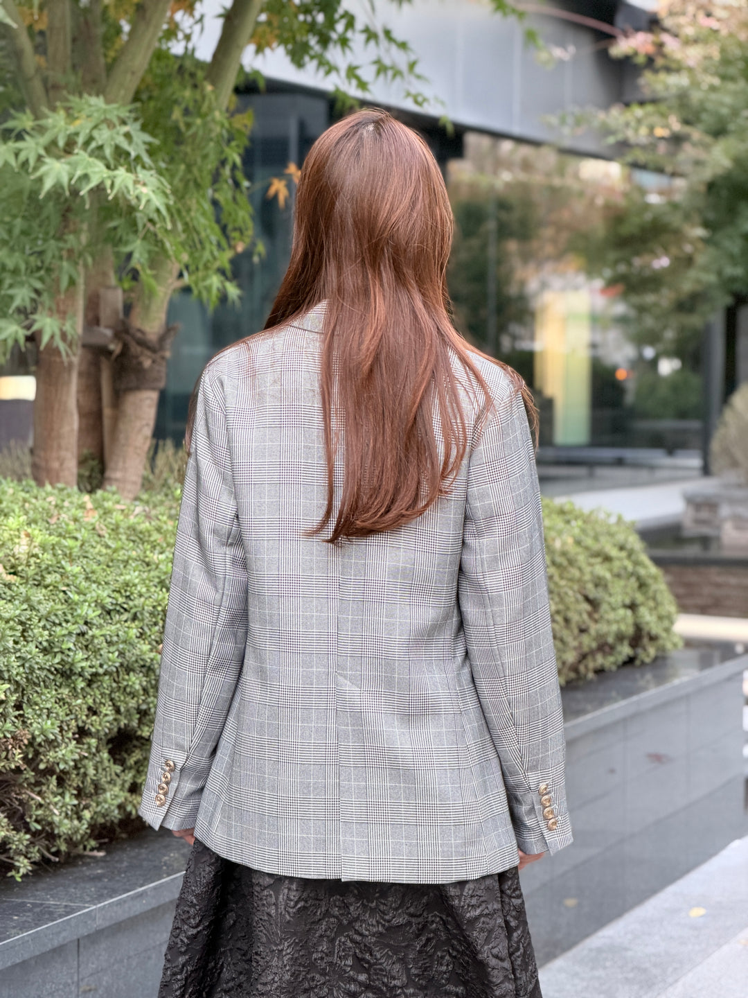 裏地カラーが映えるジャケット